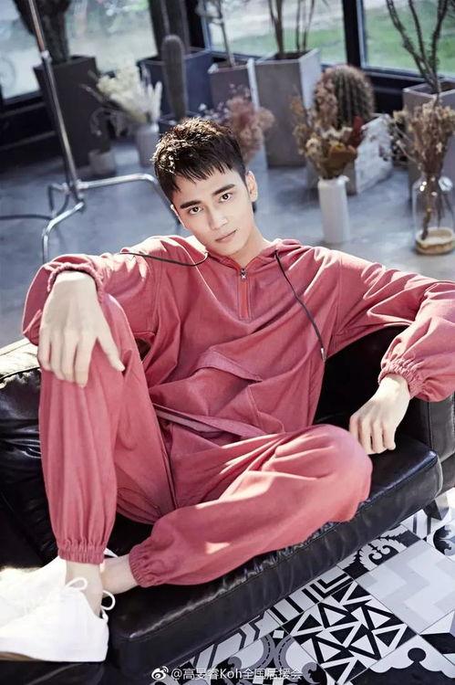 高旻睿照片,光影中的青春魅力